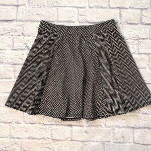 Maurice’s Striped Skater Mini Skirt Black and White Fit and Flare Size Medium